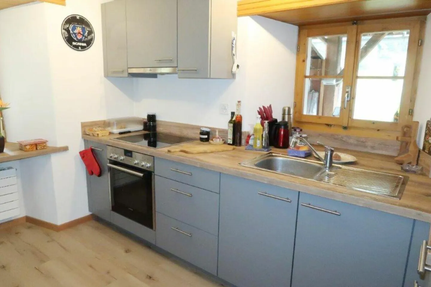 Two-family house with 2½-room apartment and 3½-room apartment - Photo 3 of 5