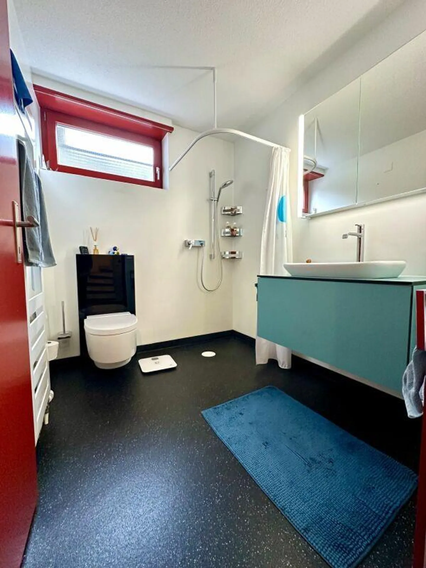Maison individuelle de 5,5 pièces avec système PV - Photo 5 sur 12