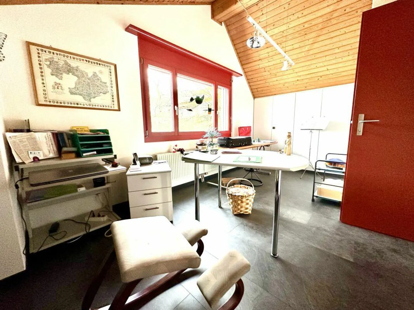 Maison individuelle de 5,5 pièces avec système PV - Photo 8 sur 12