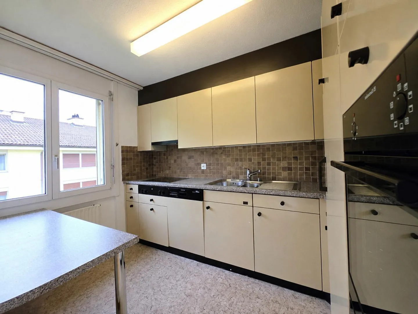 4.5 Room Apartment in Schaffhausen - Photo 2 of 9