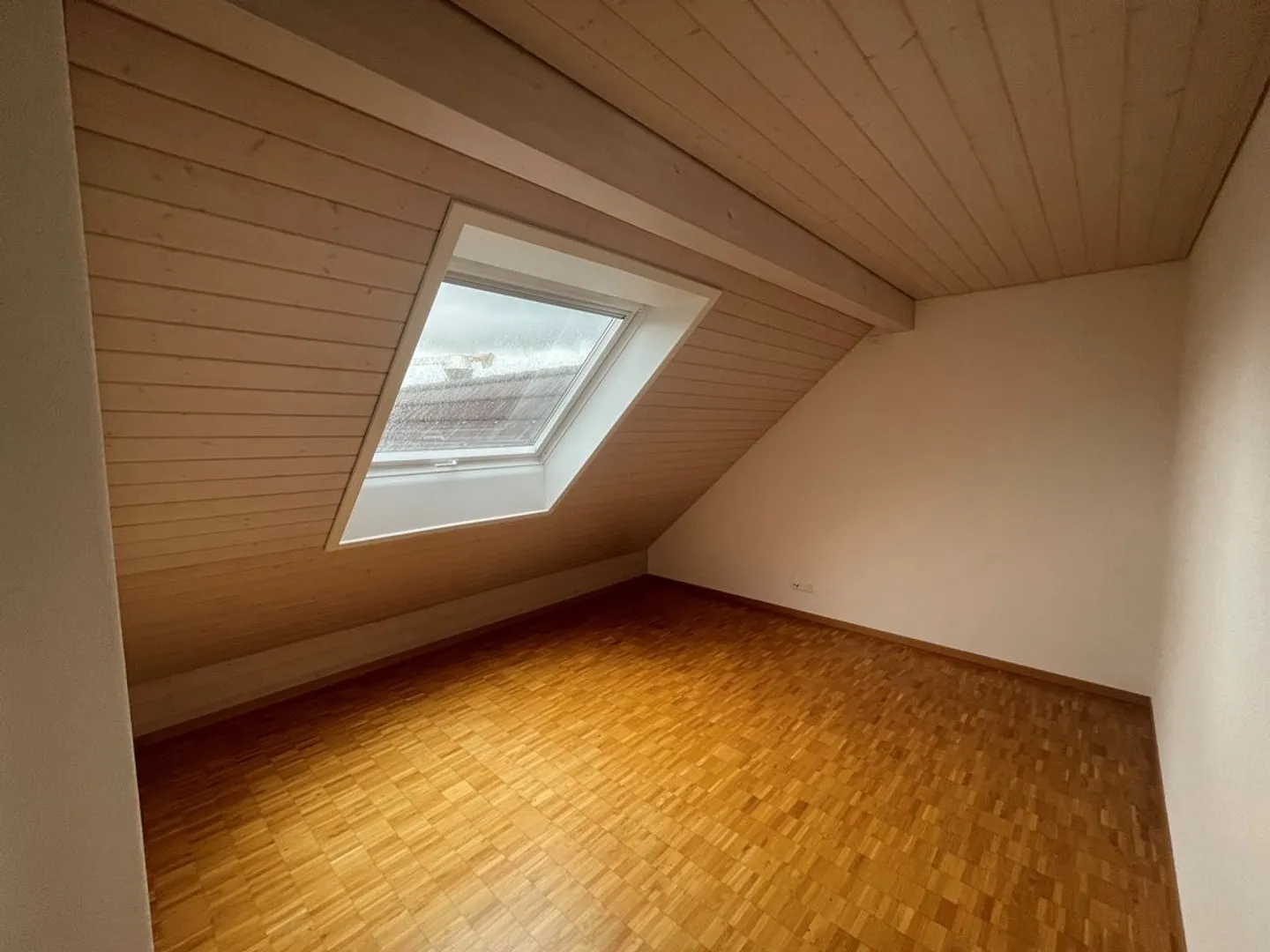 Apartment for rent - Photo 6 of 8