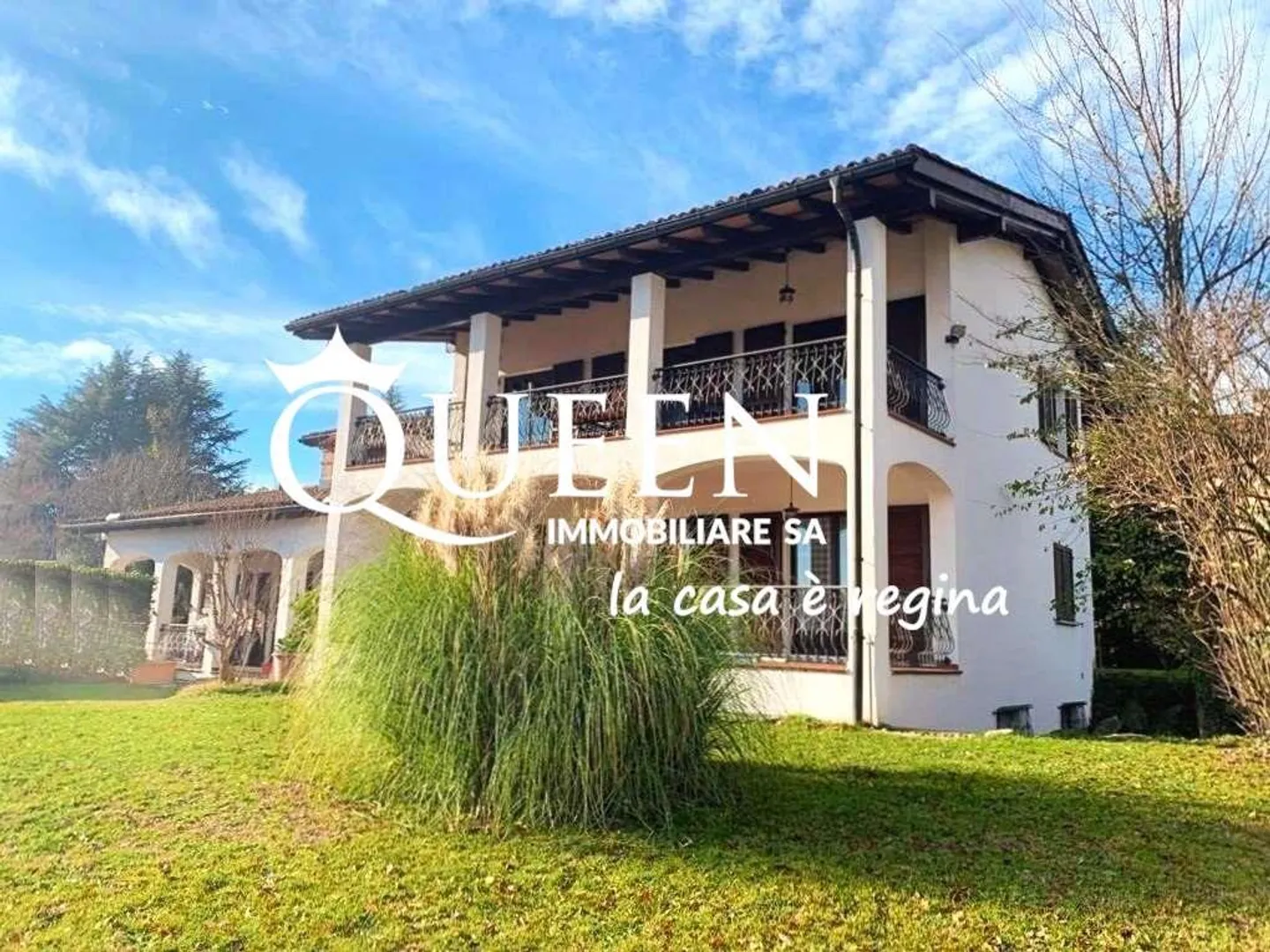 Stabio : villa 10.5 pièces, 614 m², au charme méditerranéen, en position ensoleillée - Photo 1 sur 13