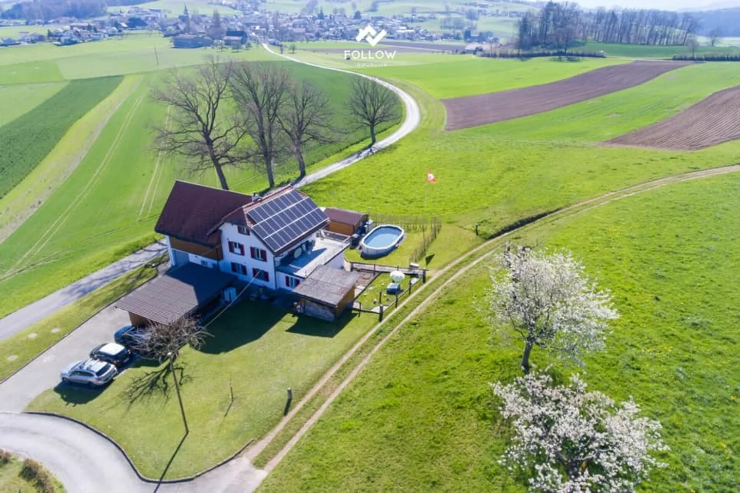 Grande casa bifamiliare - due unità abitative, natura pura e comfort moderno - Foto 2 di 13
