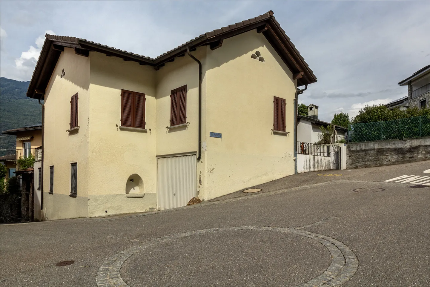 Einzigartige Sanierungsmöglichkeit in Giubiasco im Pedevilla-Viertel - Foto 2 von 6