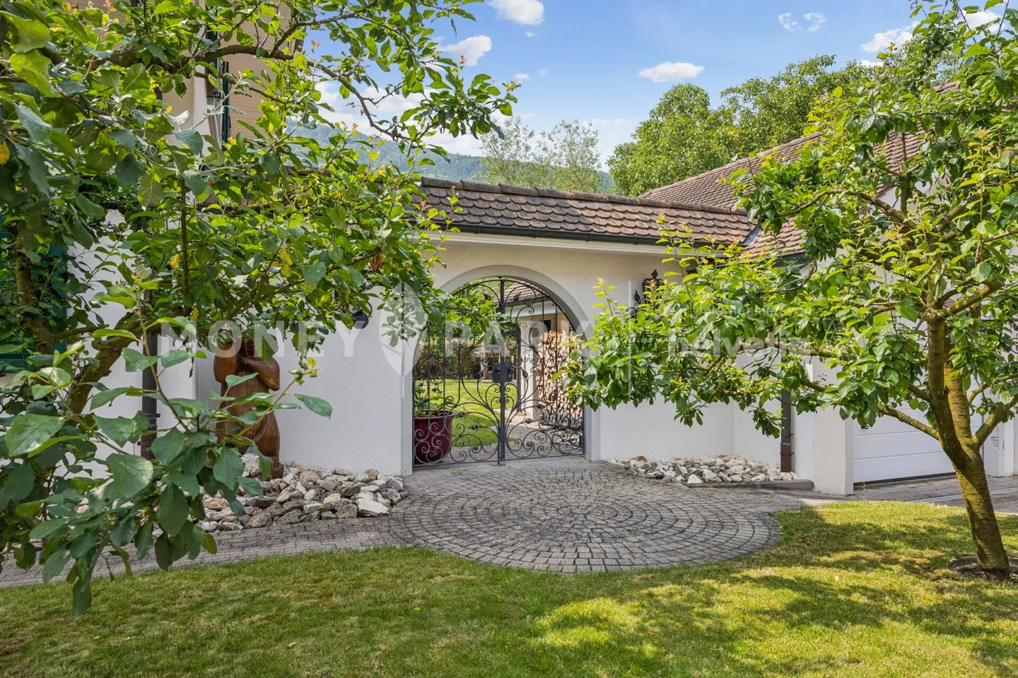 Villa exclusive de 6,5 pièces - intemporelle et avec de nombreux extras - Photo 2 sur 18