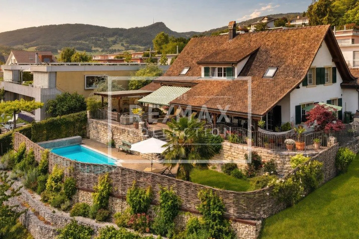 6.5++ Country House, WF 210 m², terraced garden, pool, pergola... - Photo 10 of 12