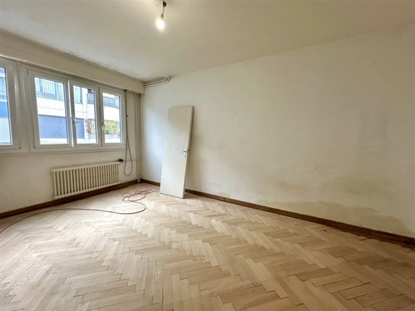 Renovated Studio Apartment for Rent - Plainpalais - Photo 1 of 4