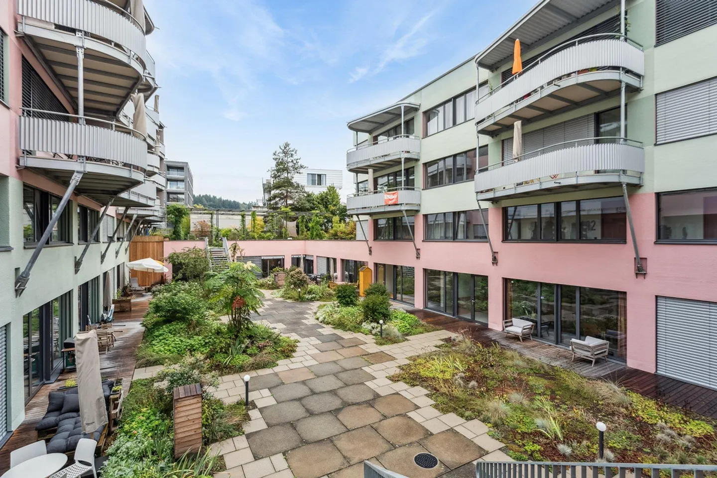 Modern Apartment in Köniz - Photo 1 of 4