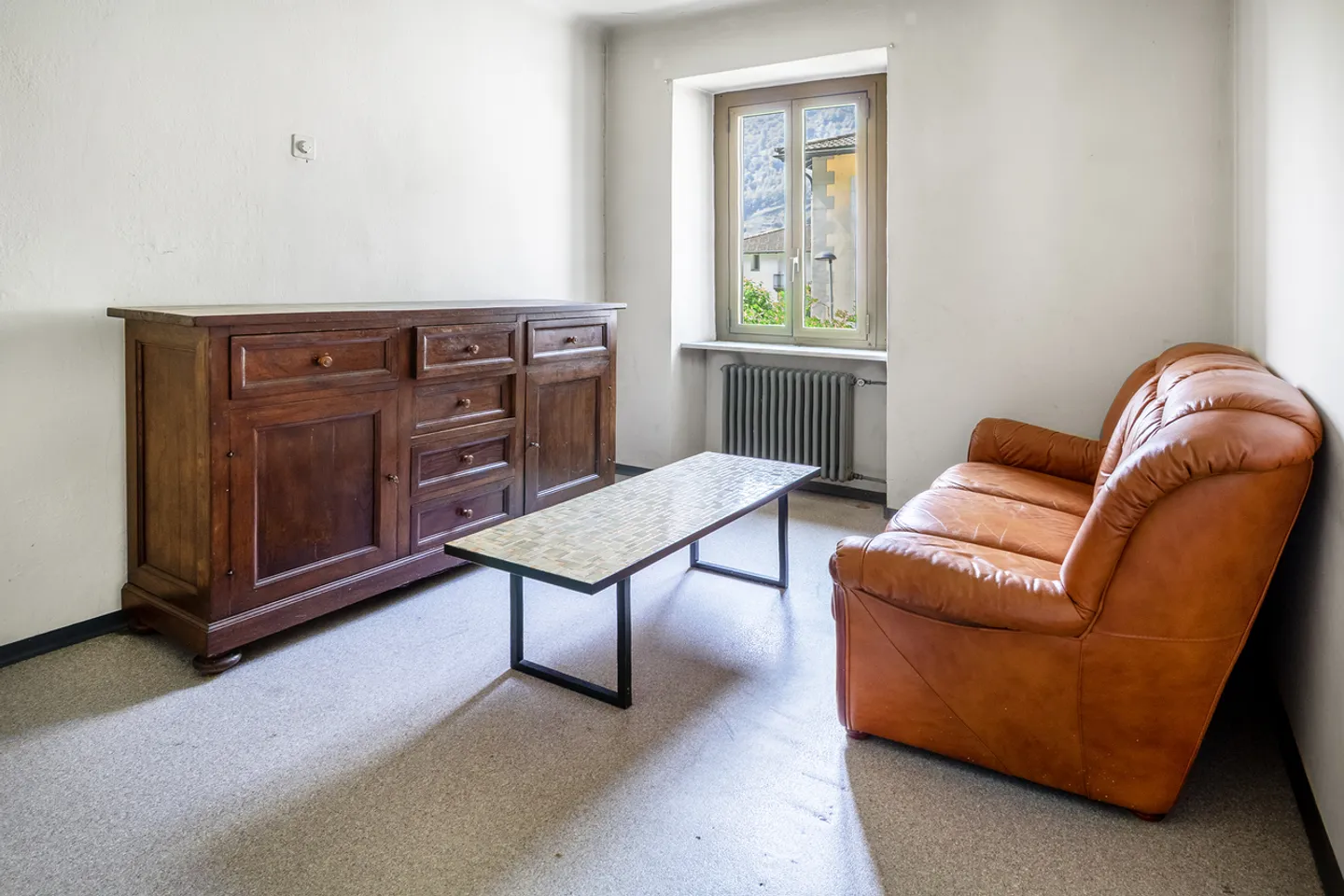 Casa con due appartamenti e potenziale di aumento di valore - Foto 3 di 10