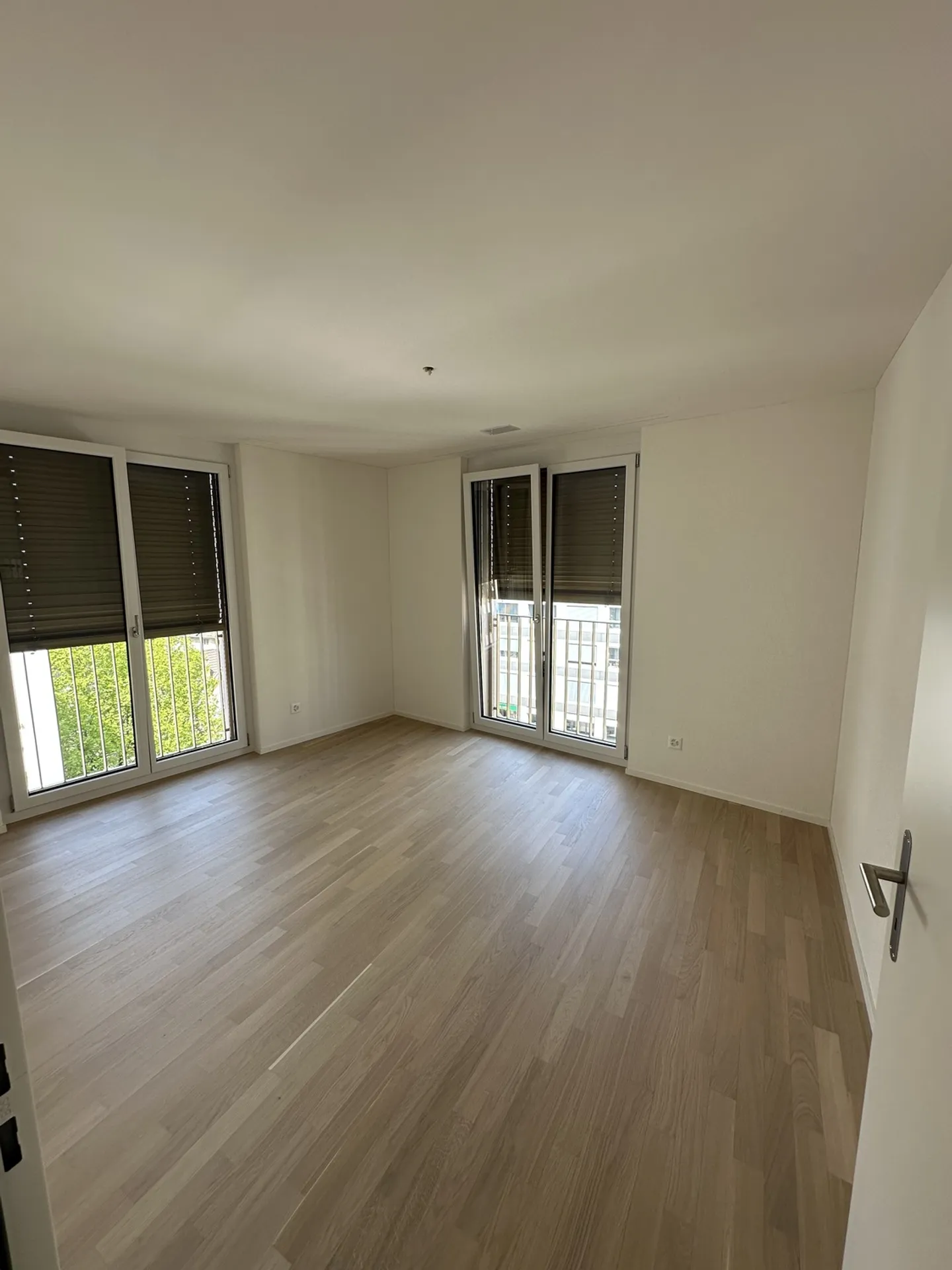 Modern Apartment with Mountain View - Photo 9 of 10