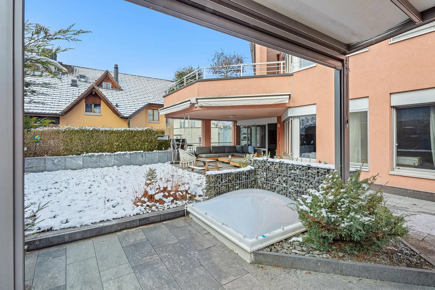 Charming Garden Apartment in the Heart of Hünenberg - Photo 12 of 14