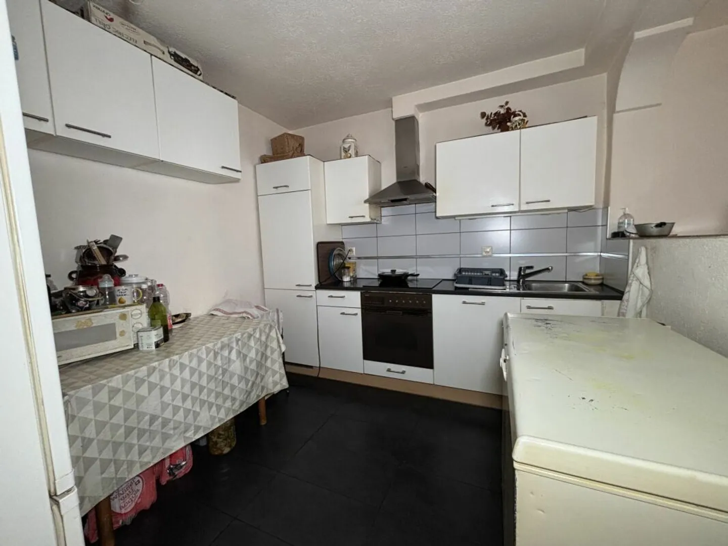 Charming Rental Building - Photo 8 of 22