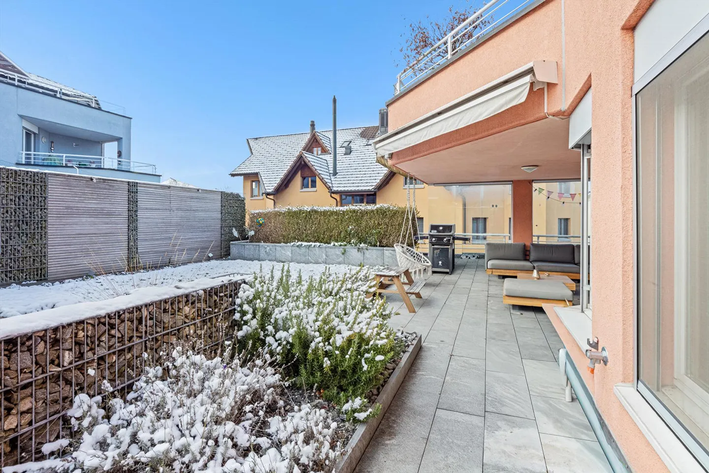 Charming Garden Apartment in the Heart of Hünenberg - Photo 13 of 14