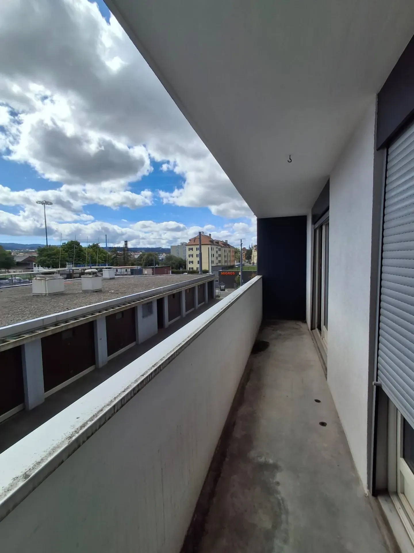 Appartamento luminoso di 3,5 locali con balcone a La Chaux-de-Fonds - Foto 2 di 6
