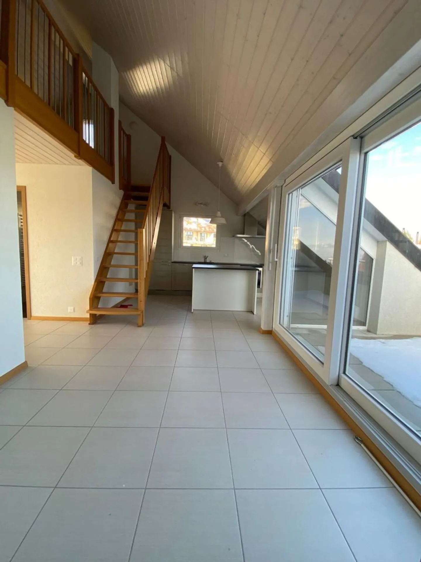 3.5-room apartment with mezzanine - Photo 5 of 12