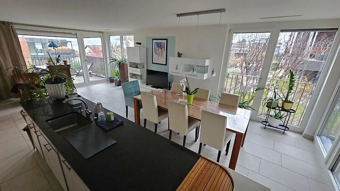 APPARTEMENT 4½ PIÈCES À HORGEN (ZH), MEUBLÉ, TEMPORAIRE - Photo 1 sur 12