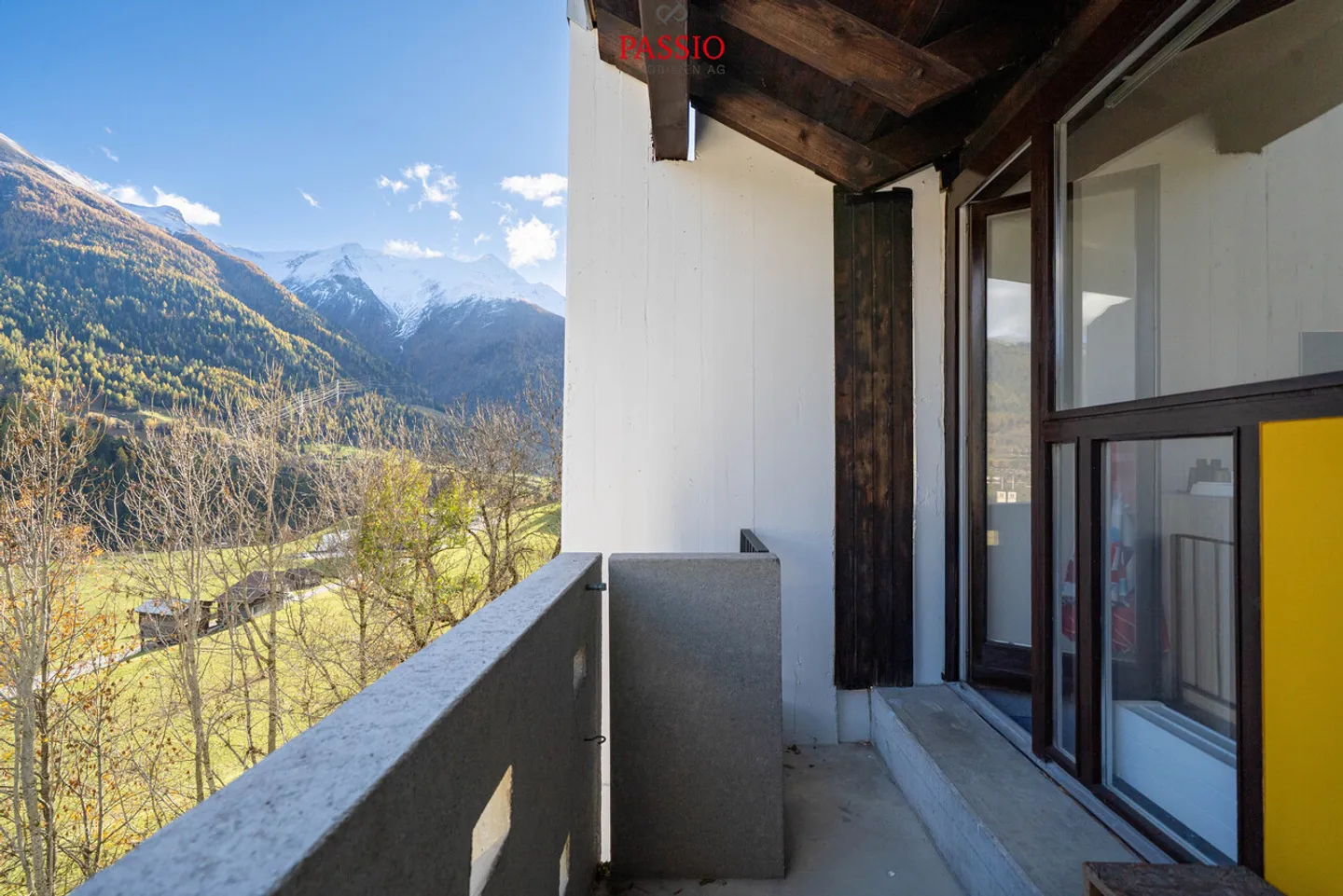 Gepflegte 3-Zimmer-Maisonettewohnung mit Bergsicht im idyllischen Lax - Photo 3 sur 20