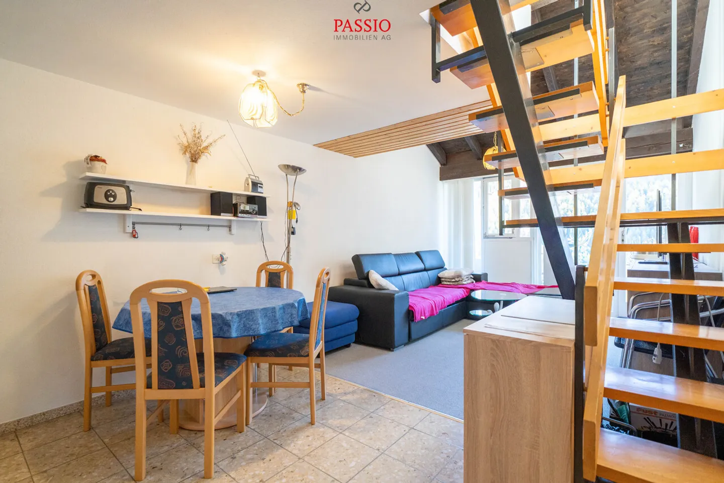 Gepflegte 3-Zimmer-Maisonettewohnung mit Bergsicht im idyllischen Lax - Photo 4 sur 20