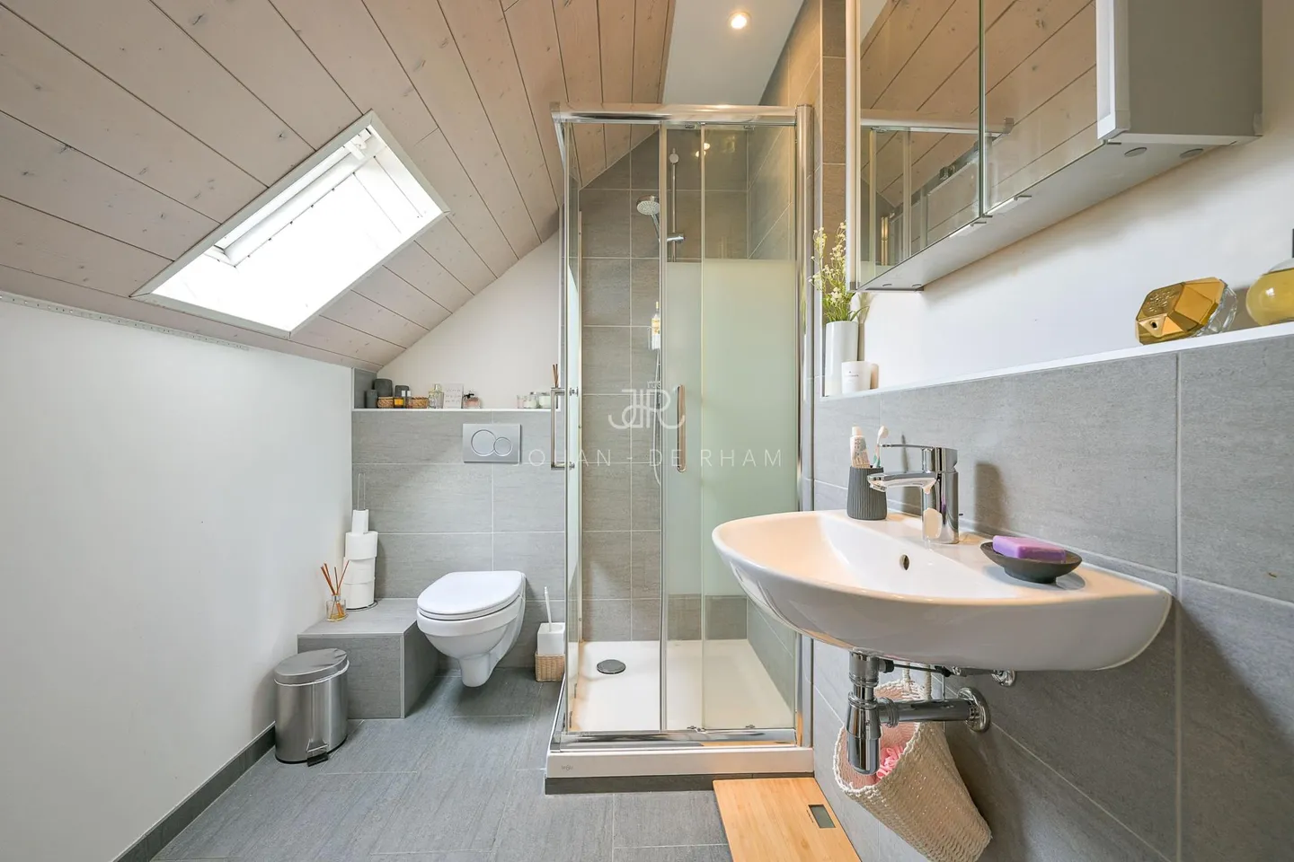 Villa bifamiliare in zona tranquilla a Terre Sainte - Foto 7 di 15