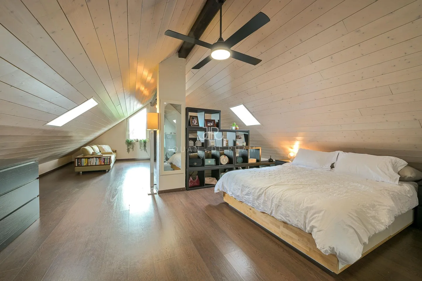 Villa bifamiliare in zona tranquilla a Terre Sainte - Foto 11 di 15