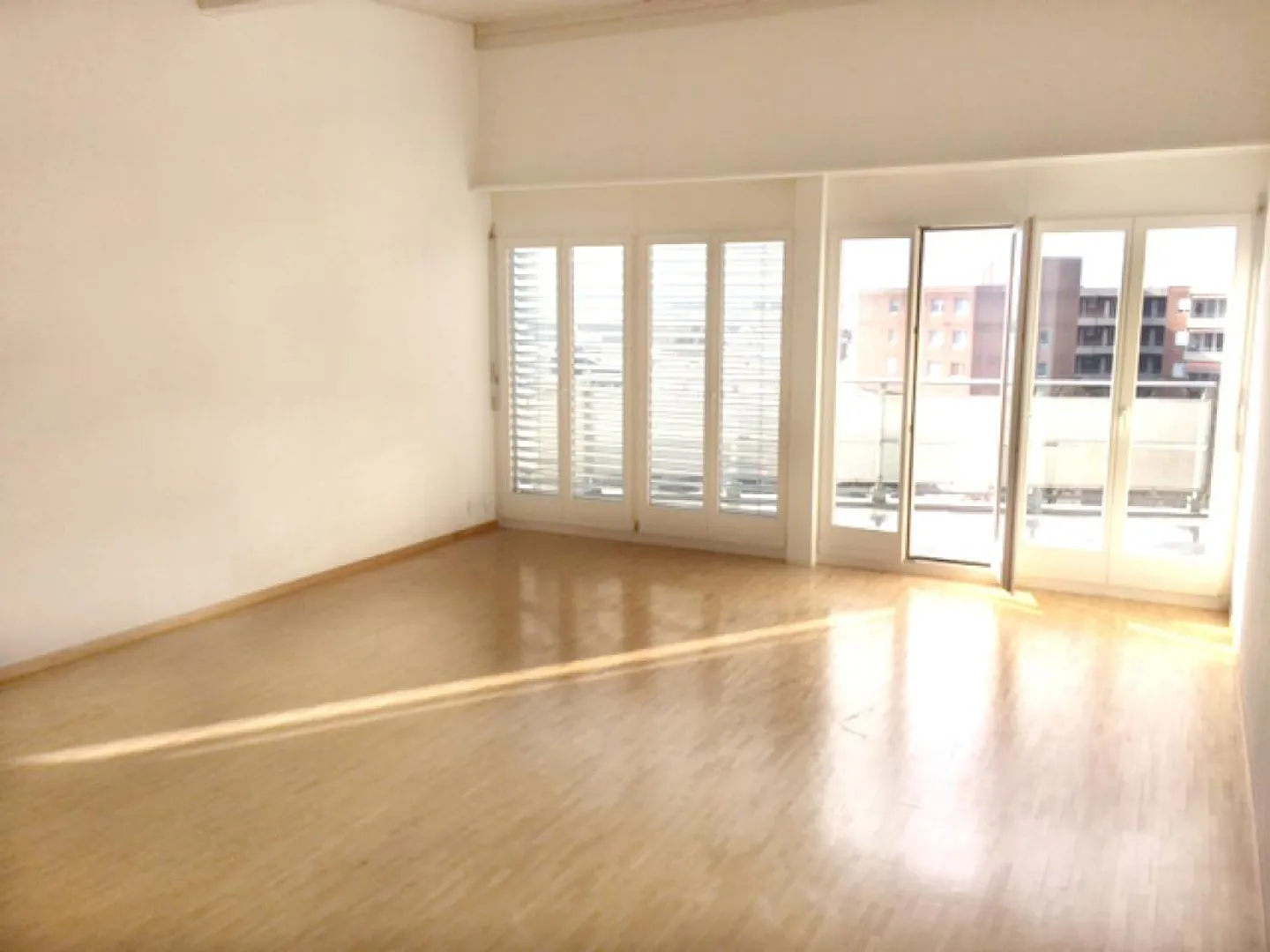 Central Living in Sarnen - Photo 4 of 9