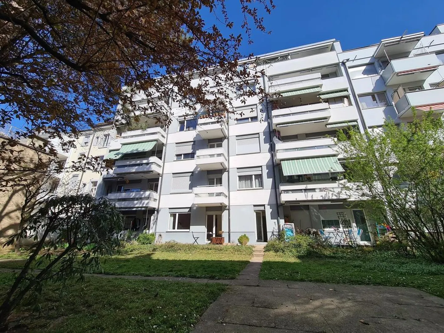 Tolle lichtdurchflutete 3.5 Zimmerwohnung nähe Musical Theater - Foto 1 von 10