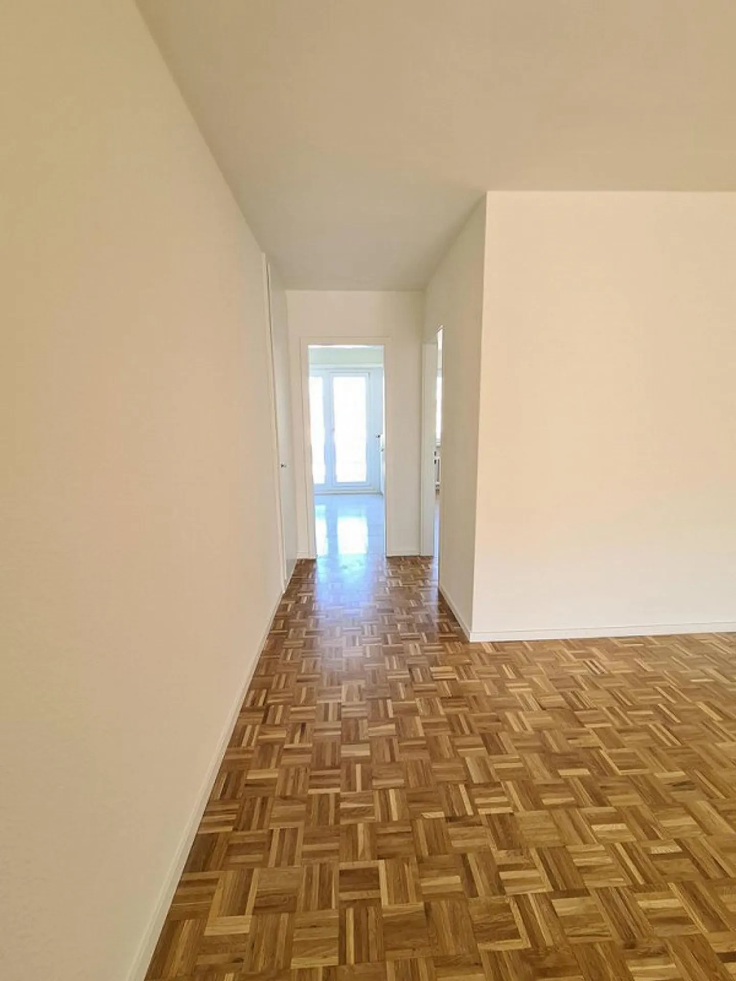 Tolle lichtdurchflutete 3.5 Zimmerwohnung nähe Musical Theater - Foto 4 von 10