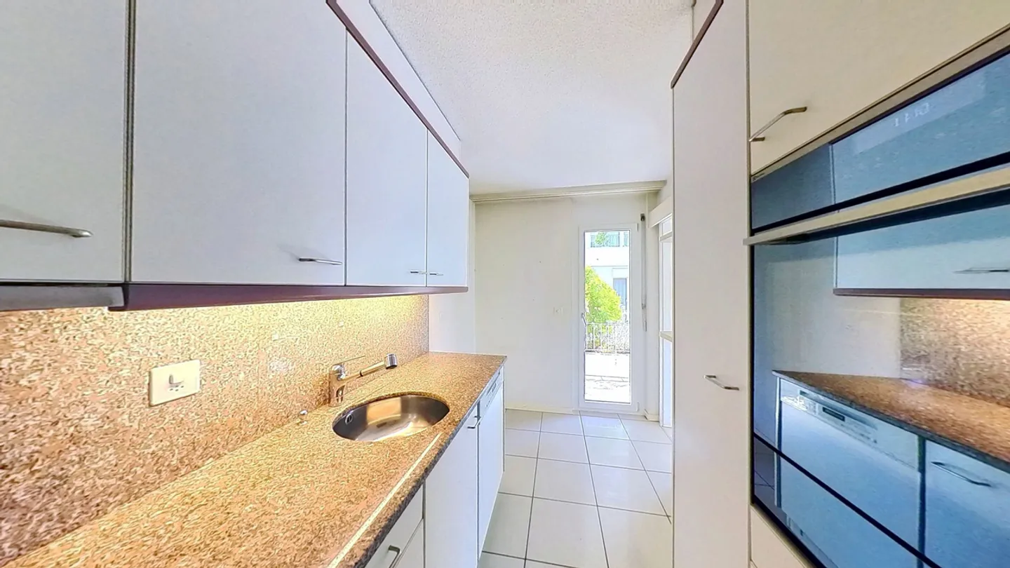 3½-Room Apartment on the 1st Floor with Elevator - Photo 5 of 14