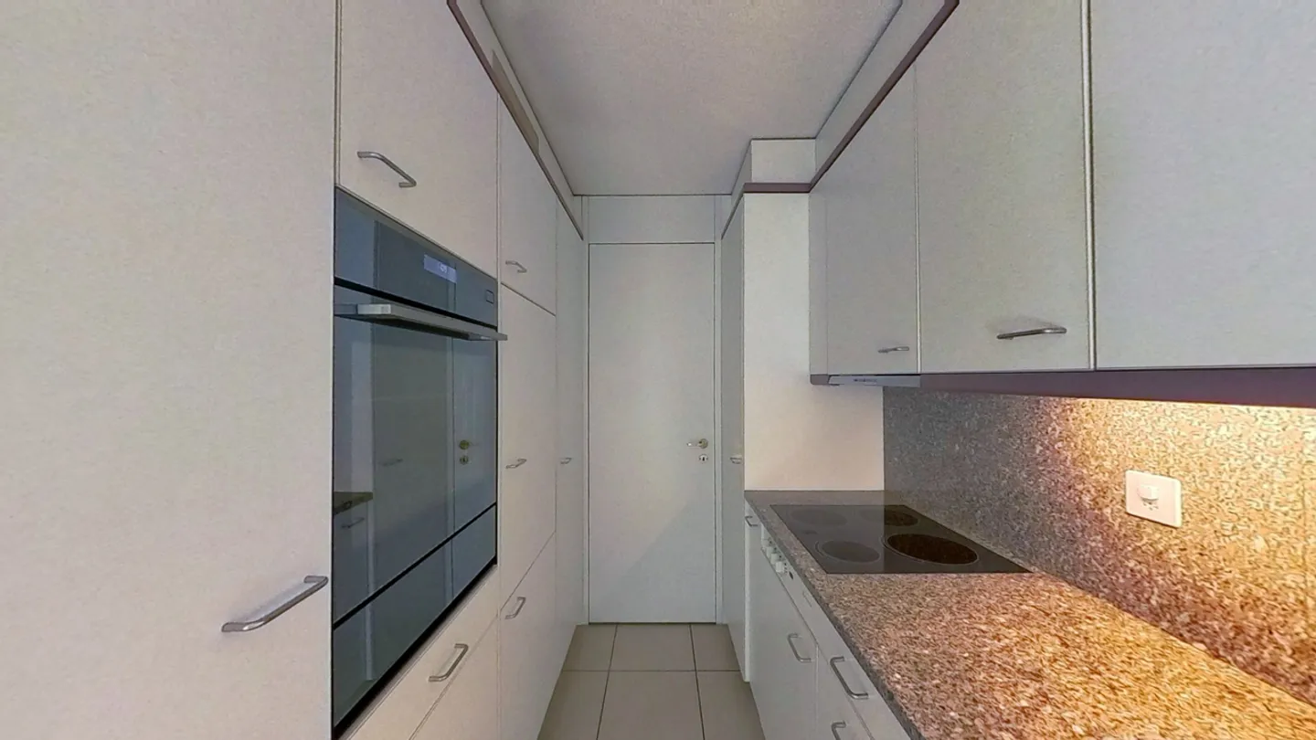 3½-Room Apartment on the 1st Floor with Elevator - Photo 6 of 14