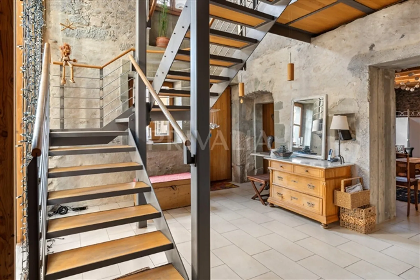 Rare Stunning Renovated Farmhouse in Sézegnin - Photo 3 of 8