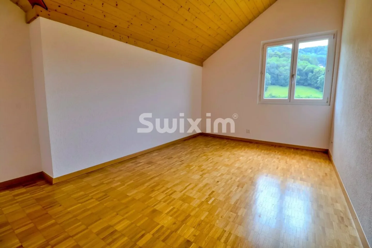 Außergewöhnliche Einzelvilla mit 6,5 Zimmern in weniger als 3 Minuten vom Stadtzentrum! - Foto 8 von 9