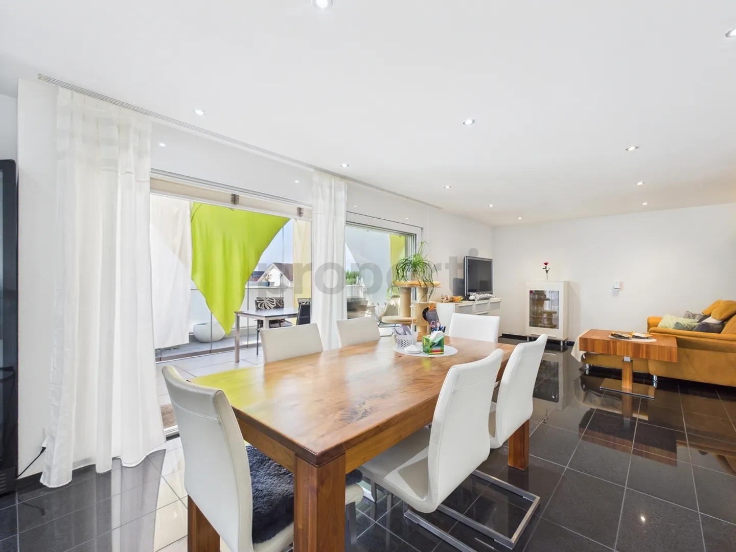 Exclusive 3.5-room apartment with fantastic views in Widnau - Photo 5 of 12