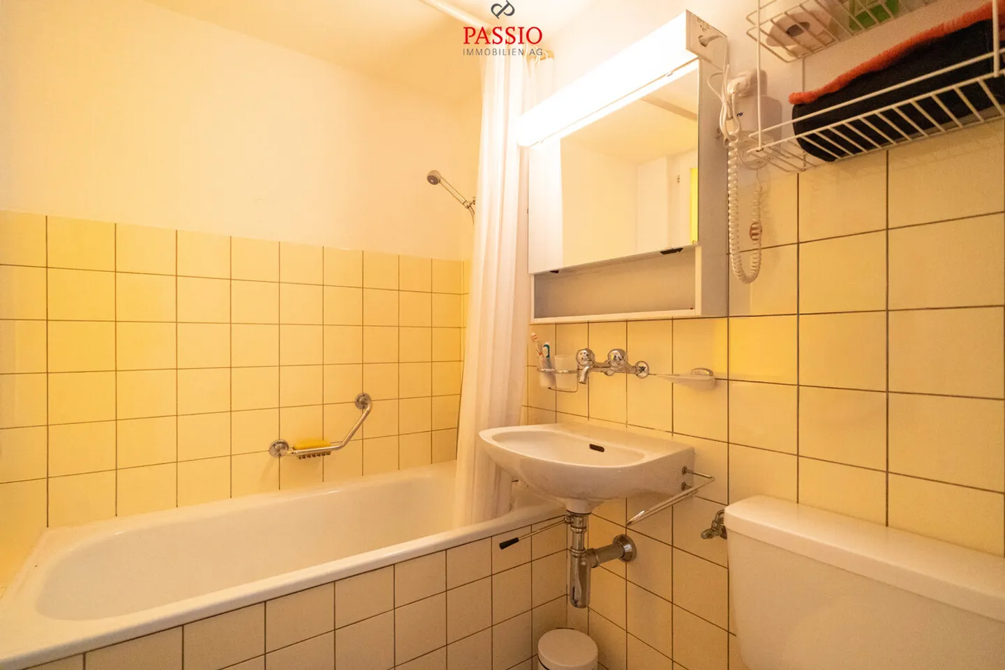 Gepflegte 3-Zimmer-Maisonettewohnung mit Bergsicht im idyllischen Lax - Photo 10 sur 20