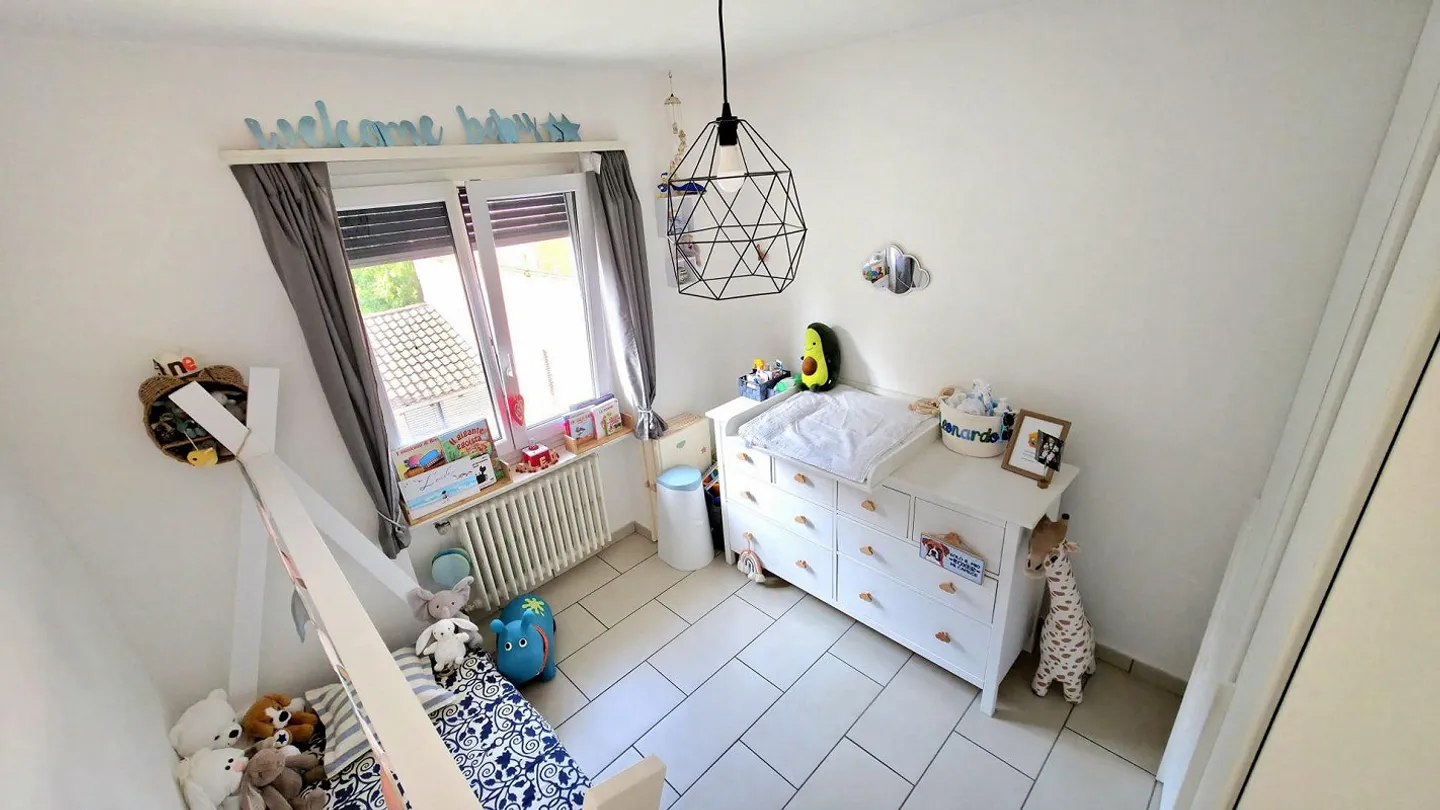 3.5-Zimmer-Wohnung mit Parkplatz | Die perfekte Balance zwischen Ruhe und Komfort - Foto 4 von 6