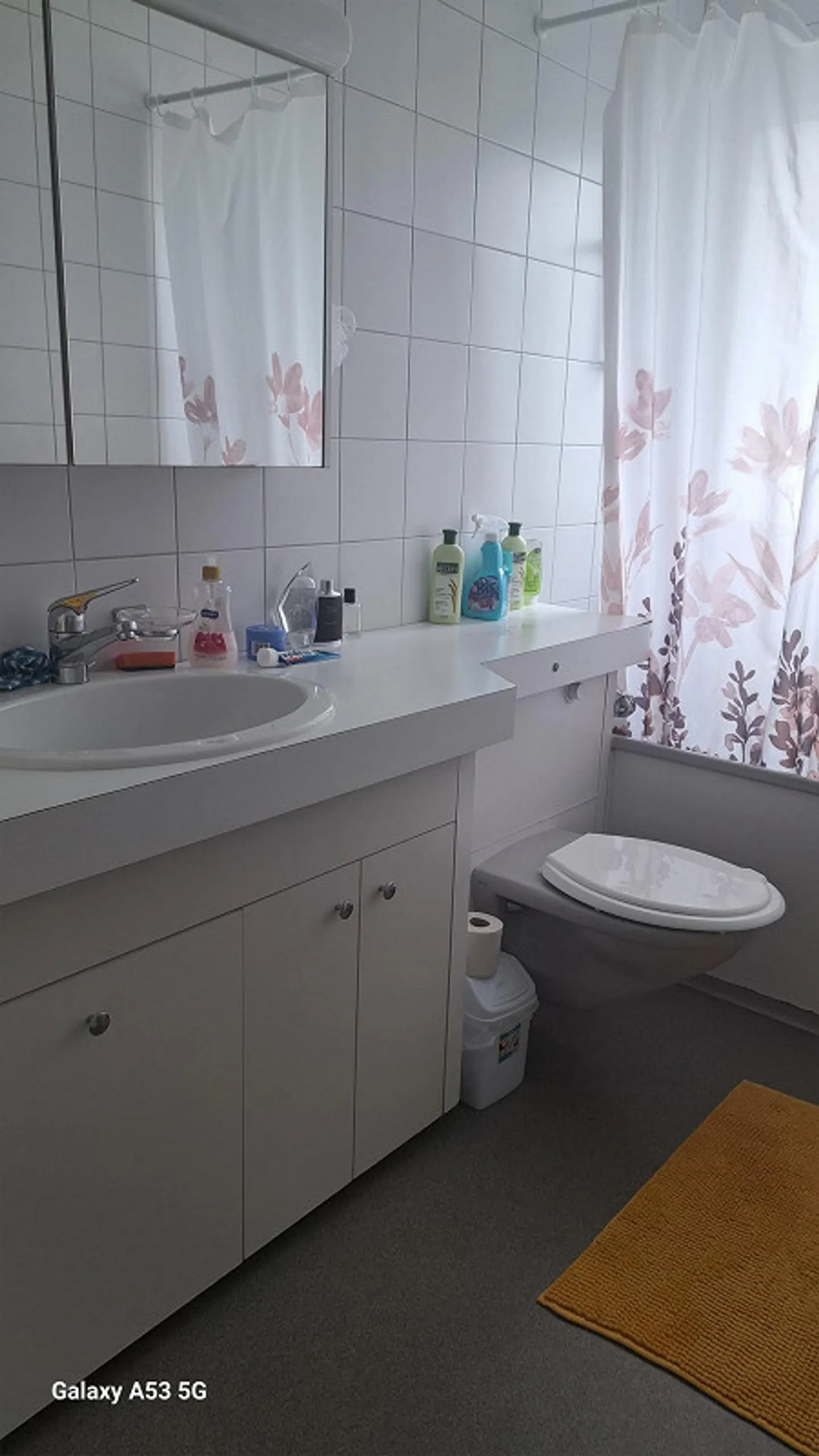 Camera arredata in affitto in una posizione centrale - Foto 6 di 7