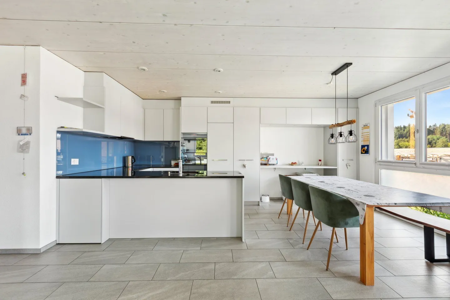 Topmodern, viel Platz und Harmonie! - Foto 4 von 12