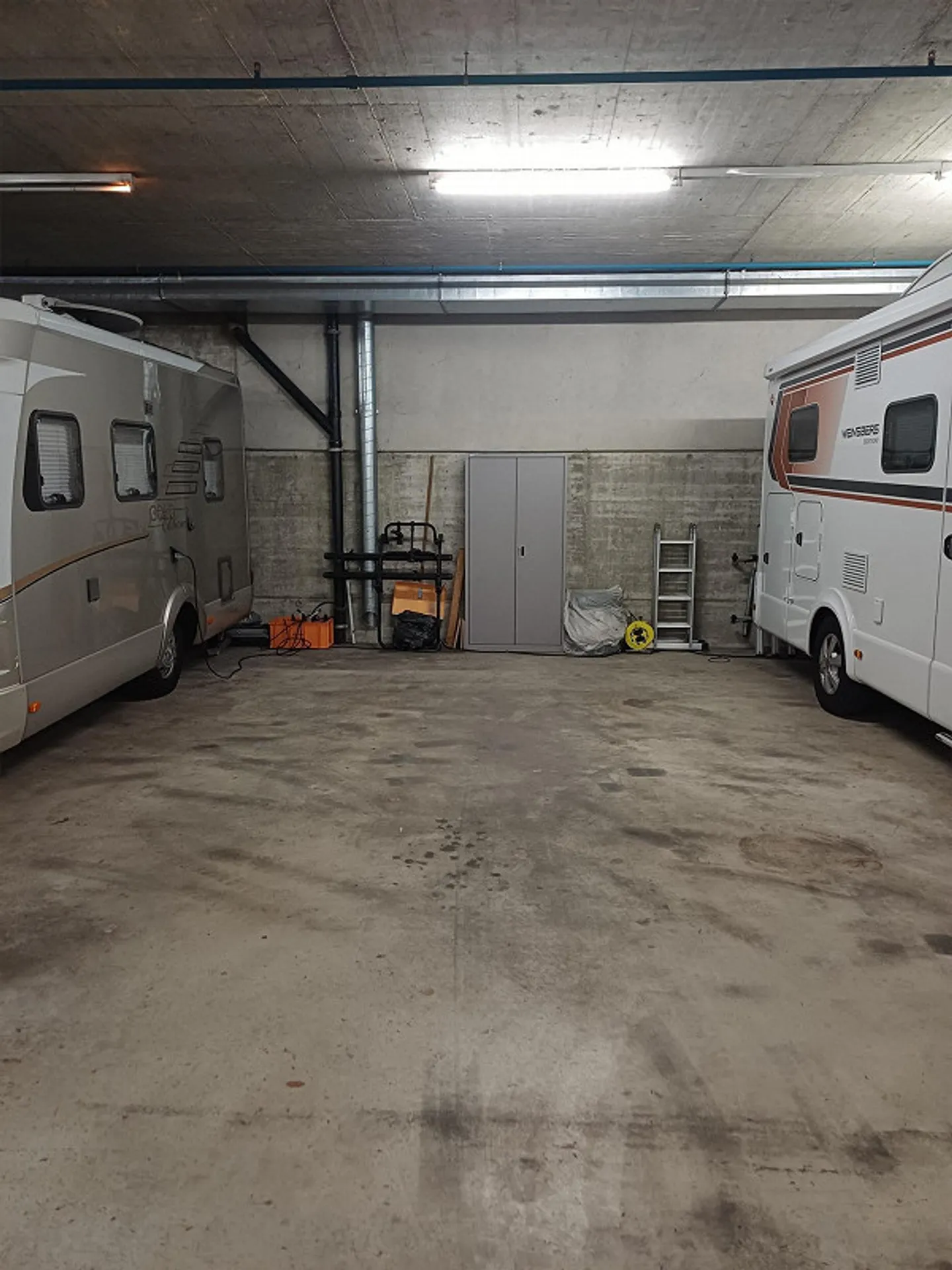 Parking space for motorhome - Photo 1 of 2