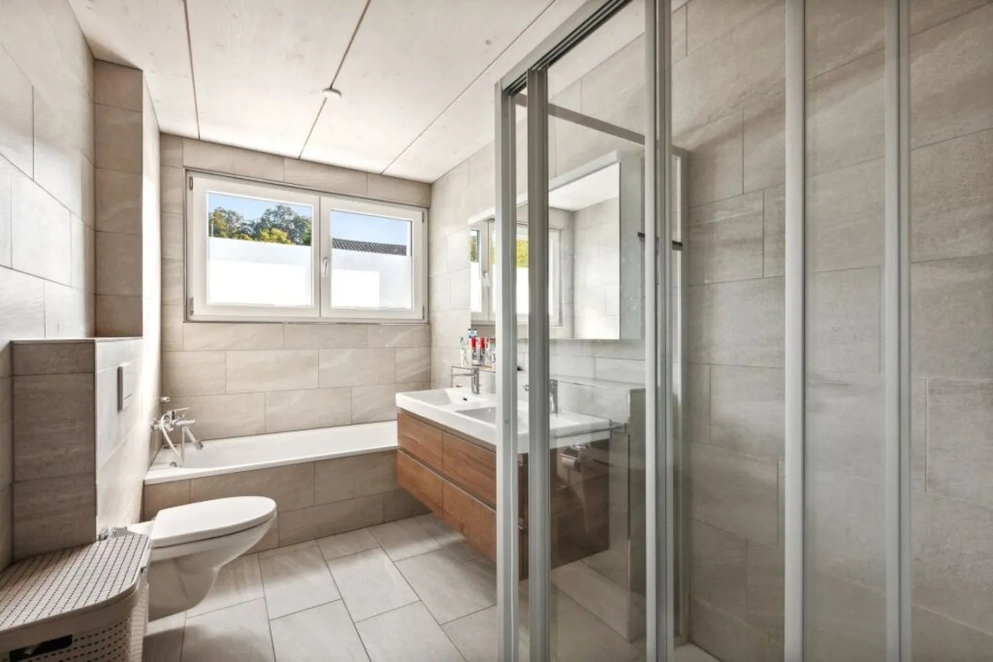 Topmodern, viel Platz und Harmonie! - Foto 6 von 12