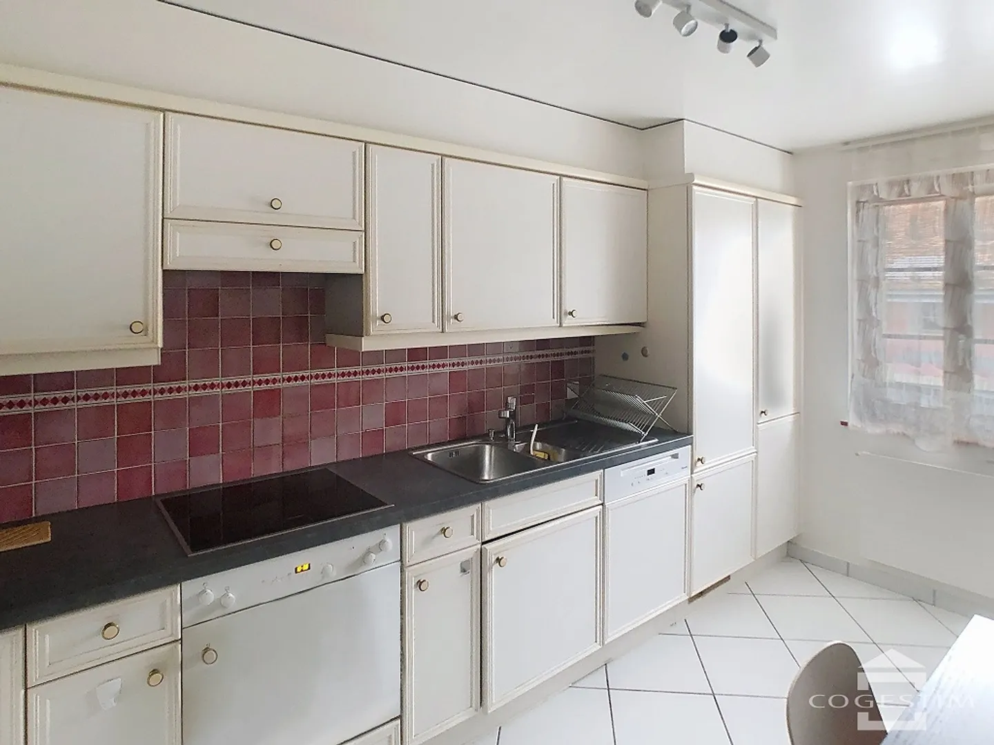 Appartement 4 pièces - Photo 3 sur 8