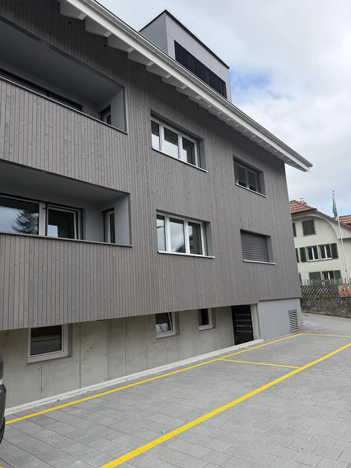 Grosse, moderne 2.5-Zimmerwohnung ab sofort zu vermieten - Foto 1 von 9