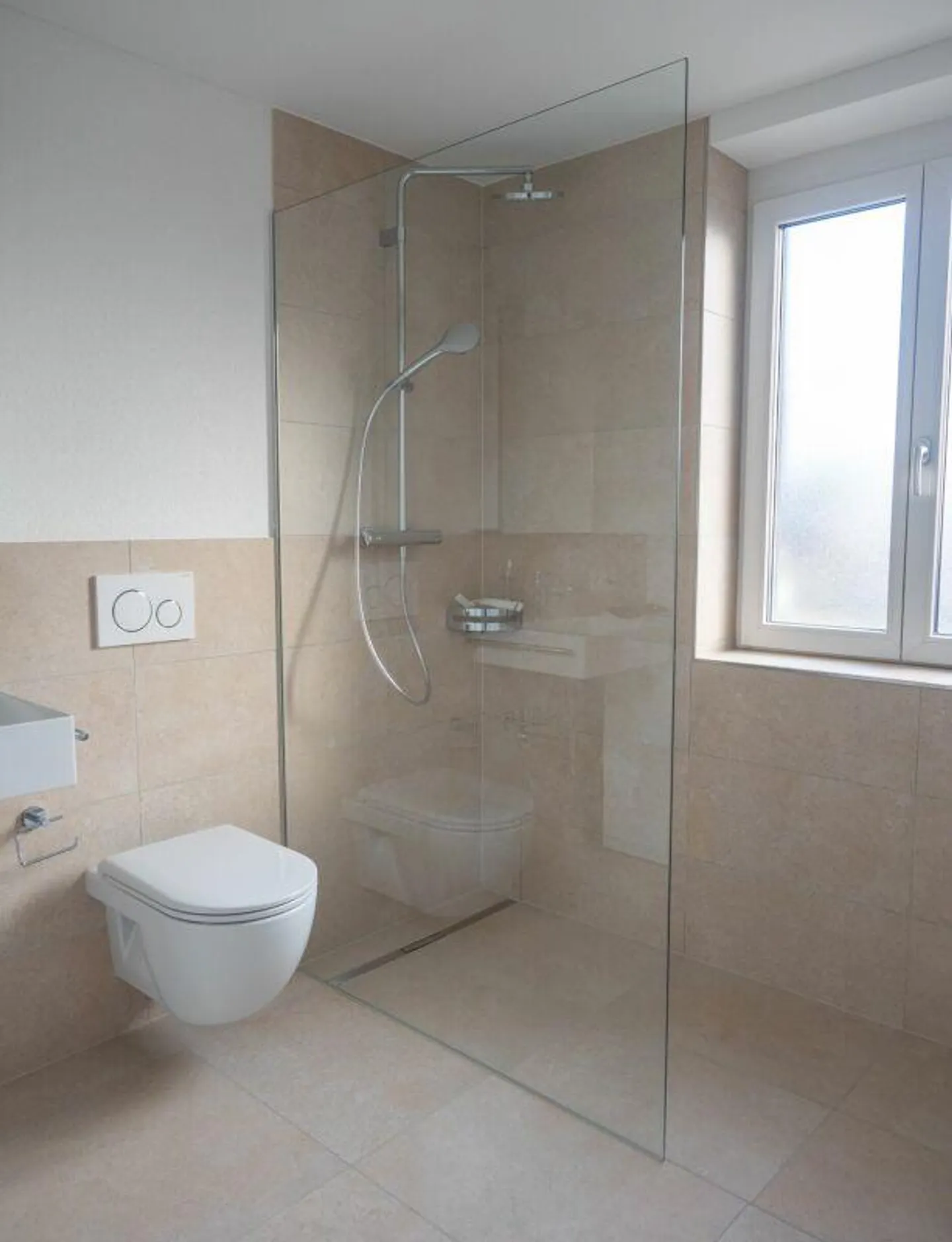 Old building charm meets modernity - Your new home on Dürrenmattstr... - Photo 2 of 10