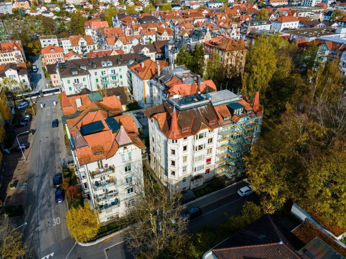 Old building charm meets modernity - Your new home on Dürrenmattstr... - Photo 10 of 10