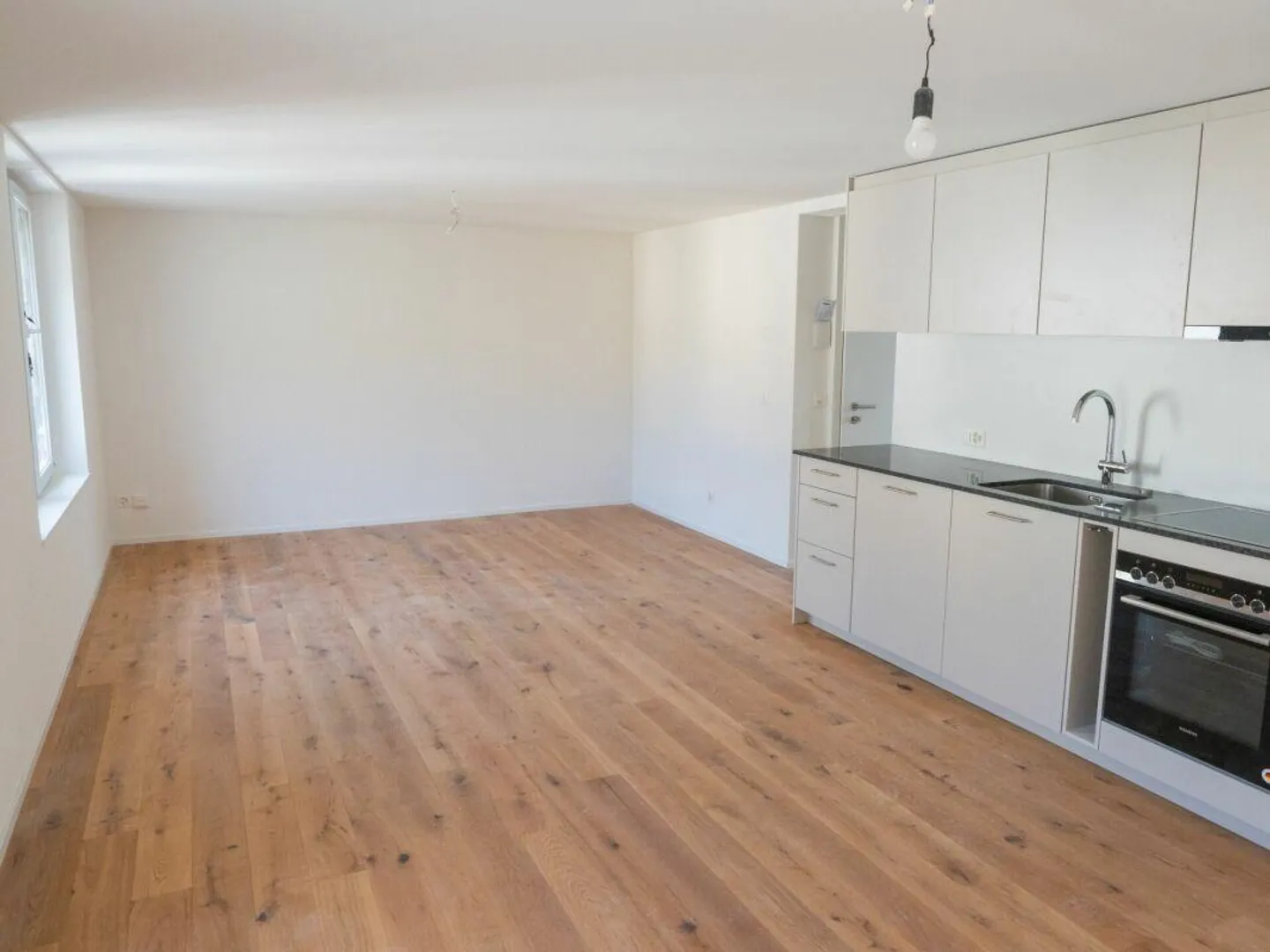 Old building charm meets modernity - Your new home on Dürrenmattstr... - Photo 4 of 10
