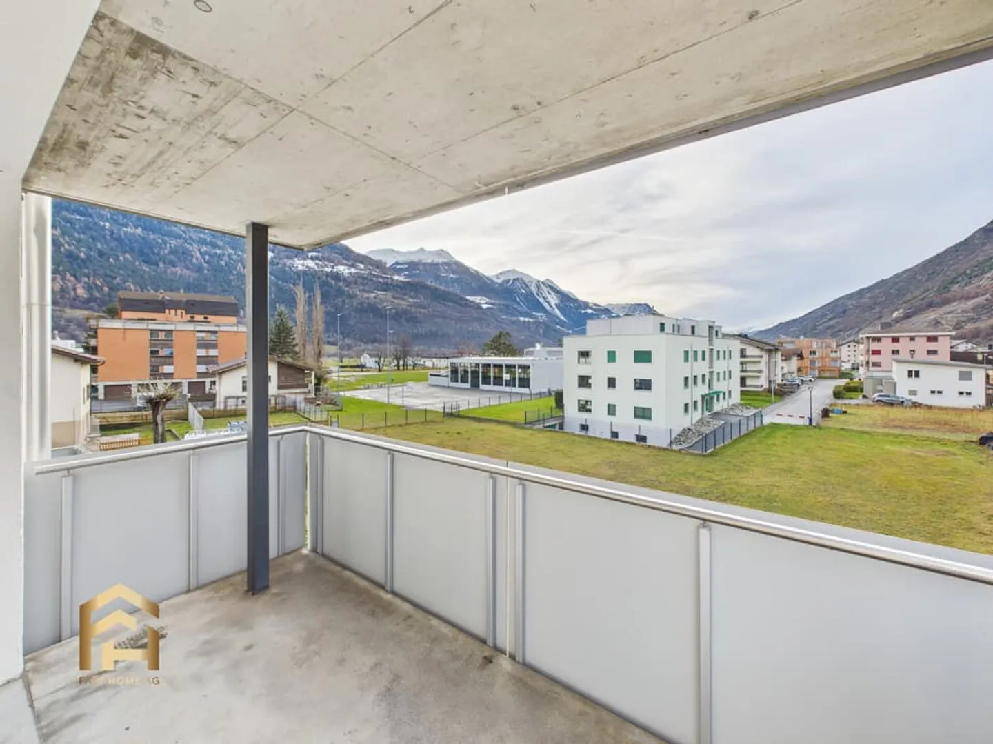 Vivre au-dessus de la vallée du Rhône appartement 4.5 pièces élégant avec panorama sur les montagnes - Photo 11 sur 13