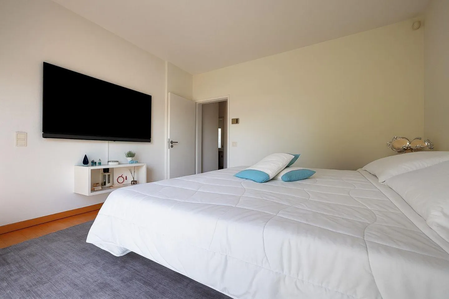 STABIO | VILLA IN PERFEKTER ZUSTAND MIT PRIVATGARTEN - Foto 10 von 17