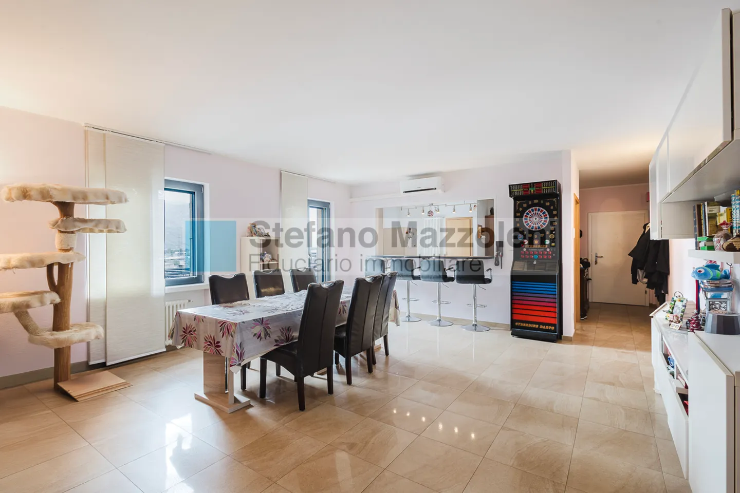 Bright and spacious apartment in Giubiasco - Photo 2 of 7