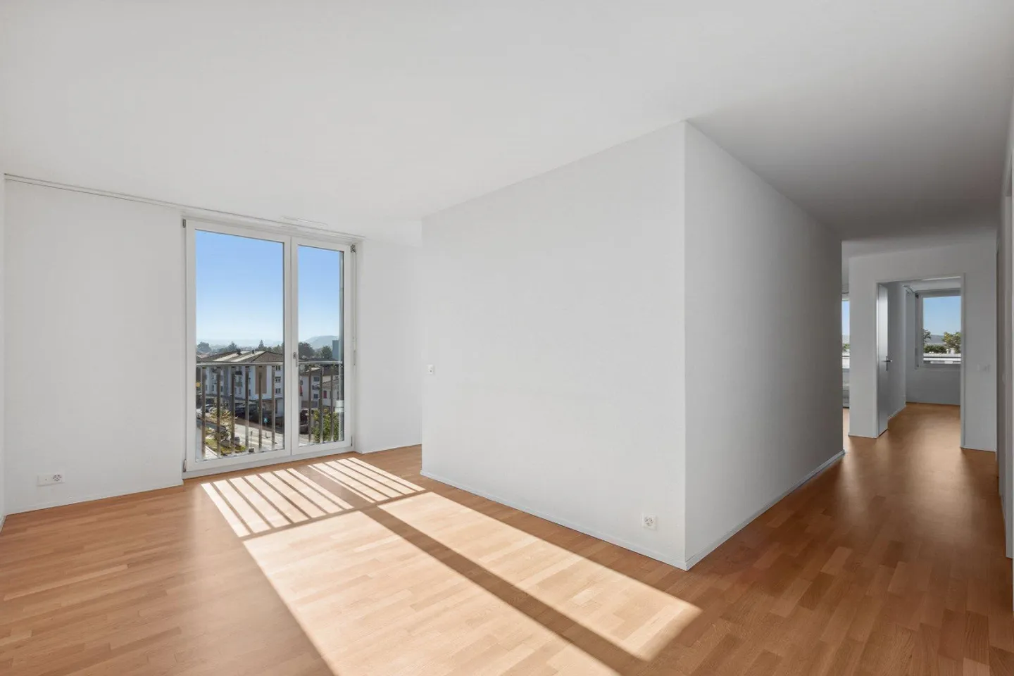 Vie moderne près de la gare - Photo 2 sur 6