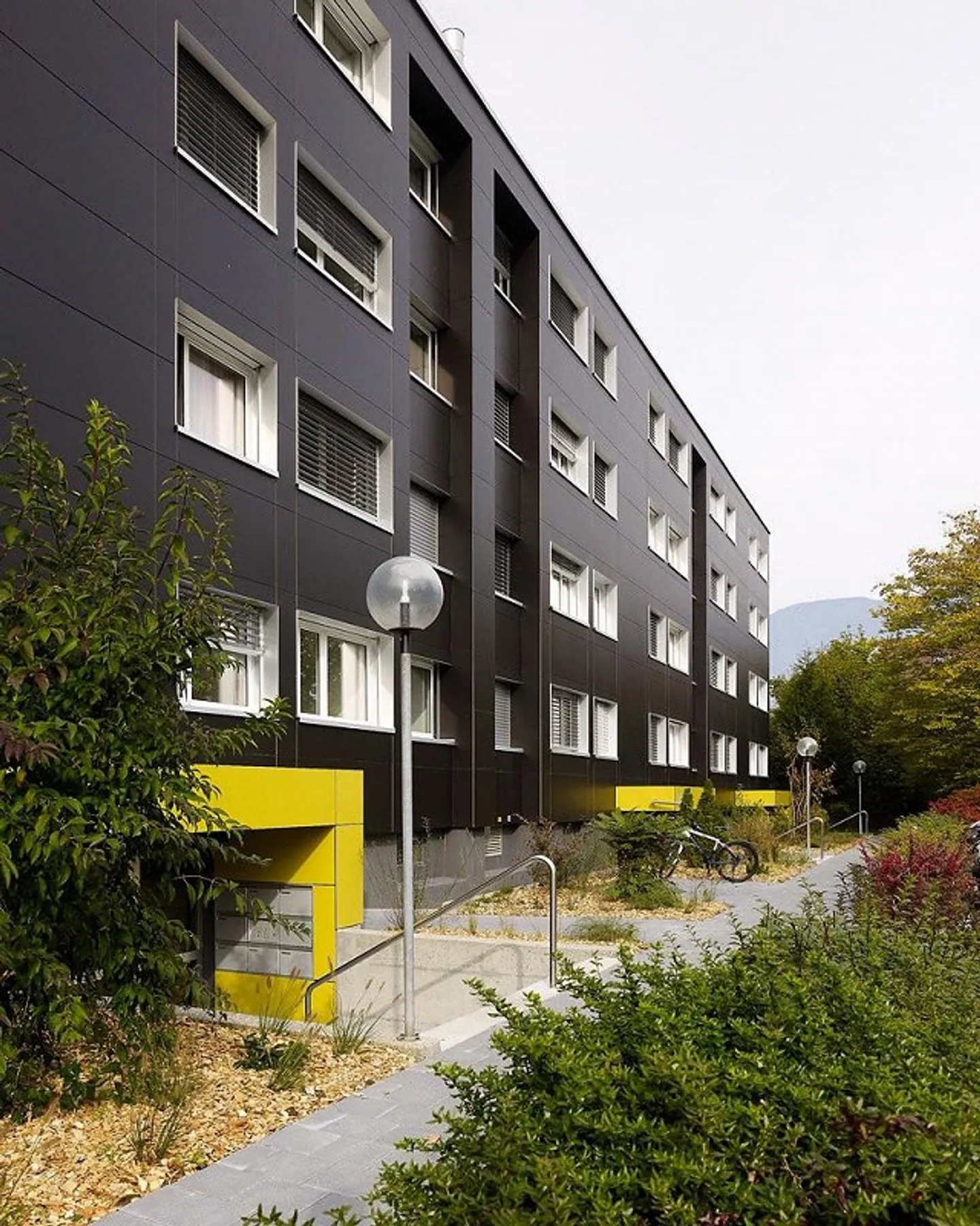 Sicherer Motorradparkplatz - Foto 1 von 1