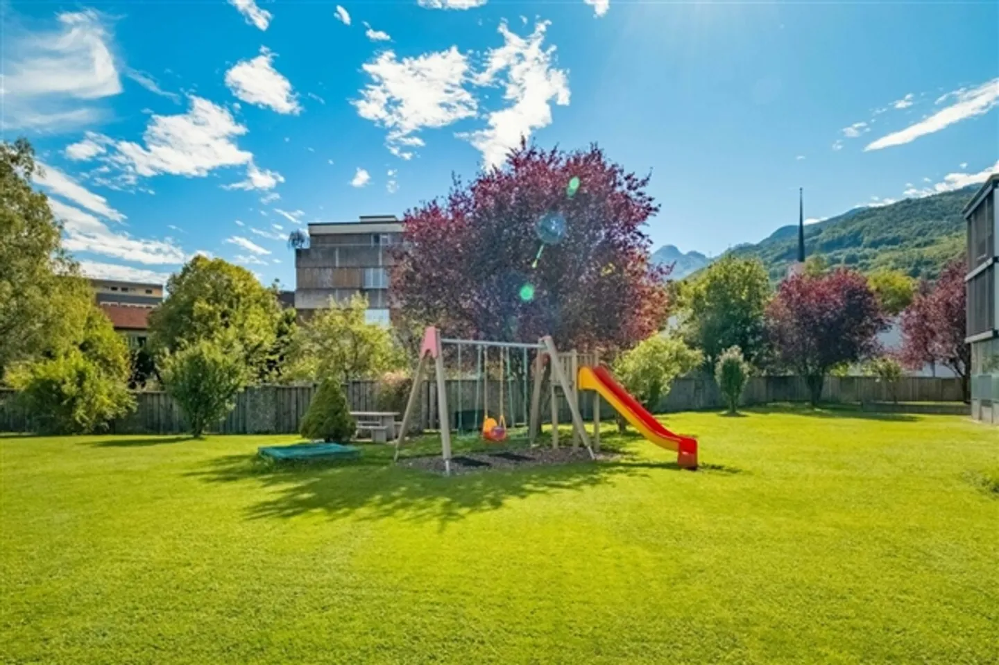 Appartement familial de 4,5 pièces avec jardin d'hiver - situé au calme, près du centre - Photo 13 sur 15