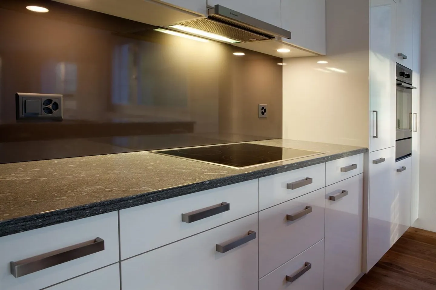 Comfortable 3.5-room apartment in the solar settlement Hintere Luegeten - Photo 2 of 6